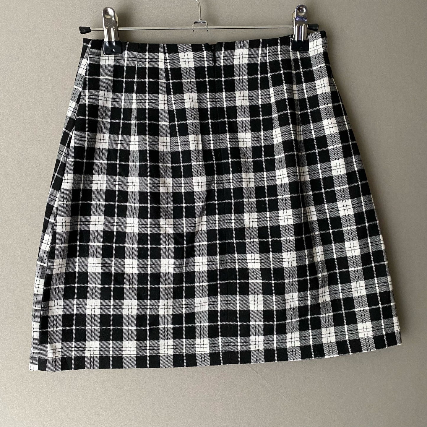 Brandy Melville John Galt sz One Size black & white cara skirt
