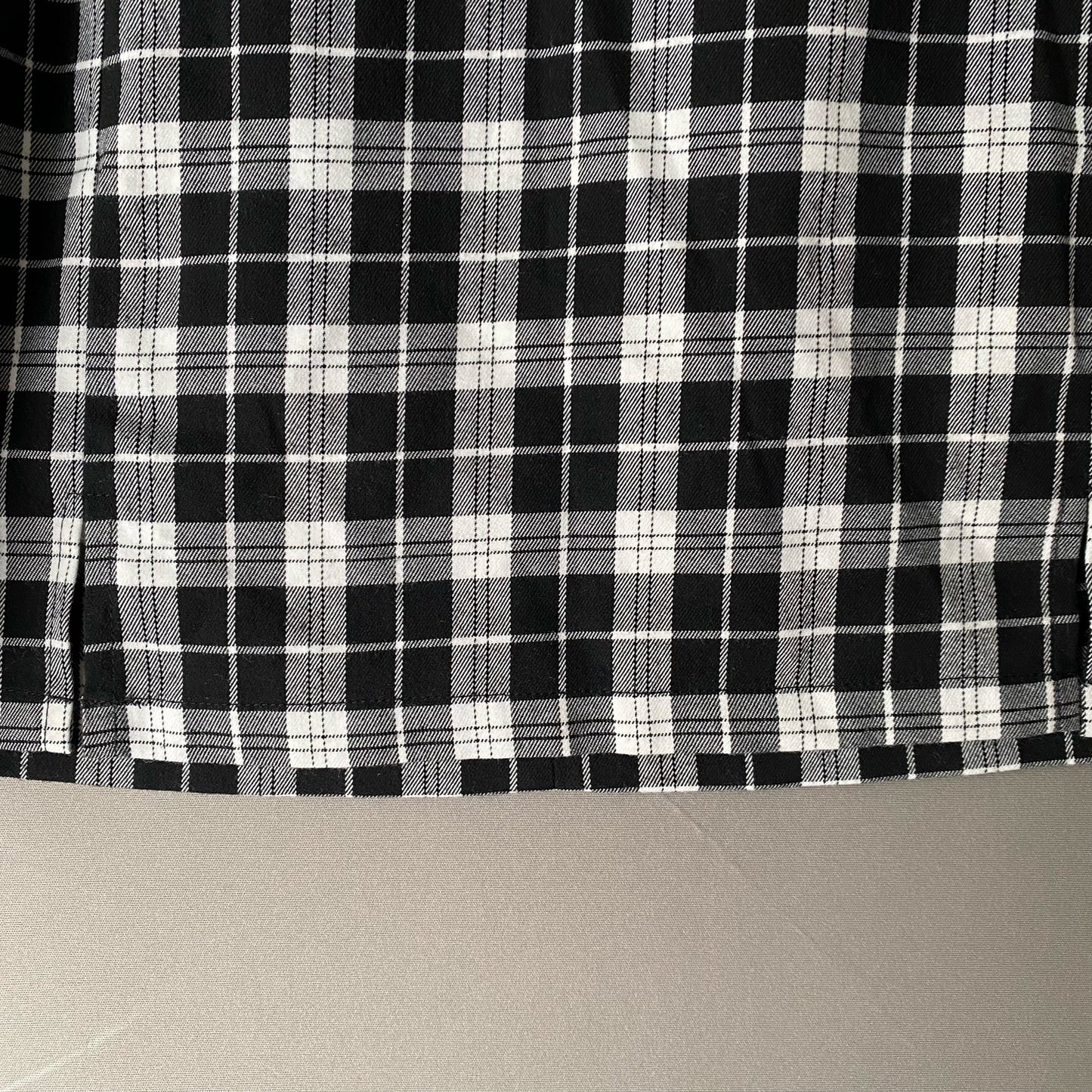 Brandy Melville John Galt sz One Size black & white cara skirt