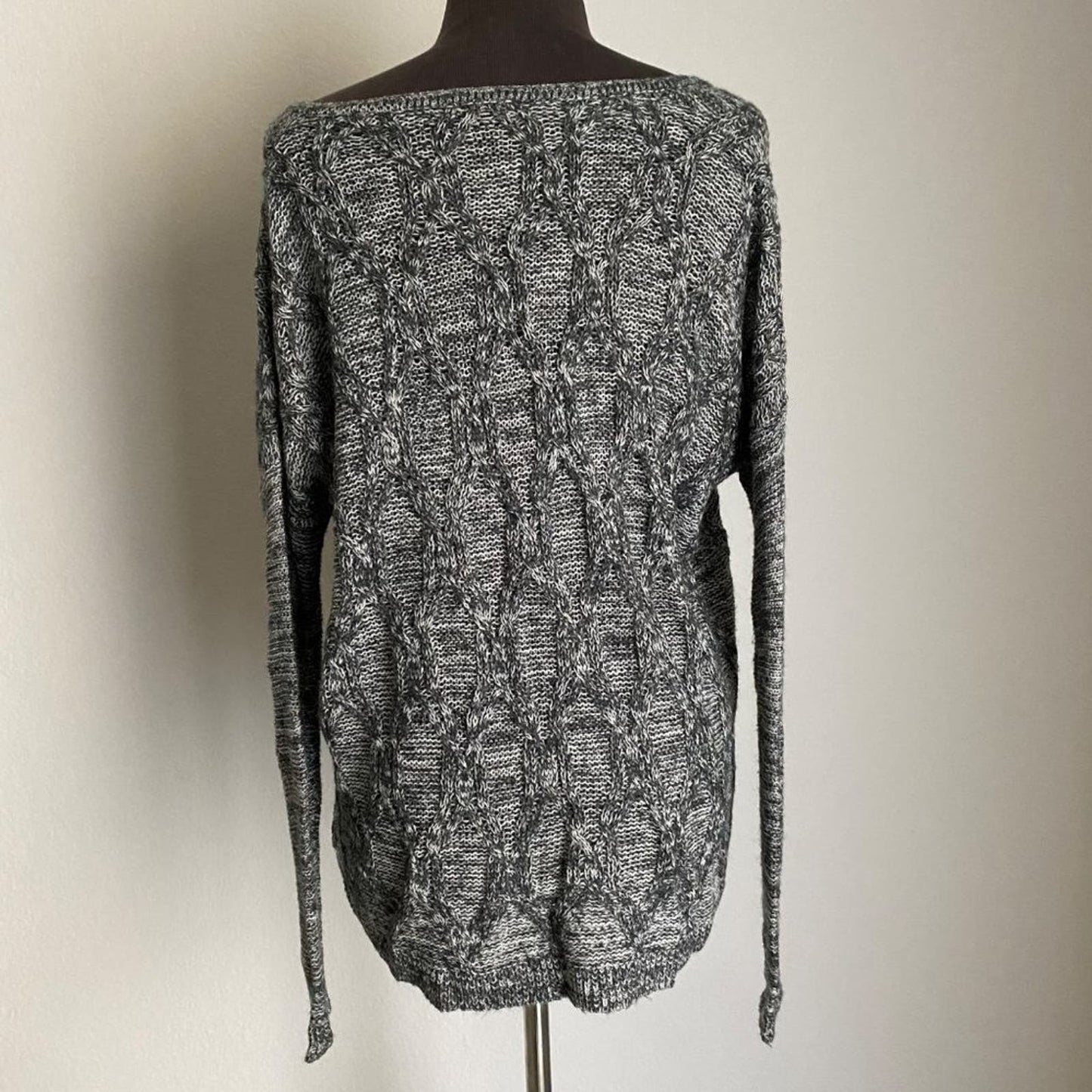 Express sz XS wool cable chunky knit Sweater NWOT