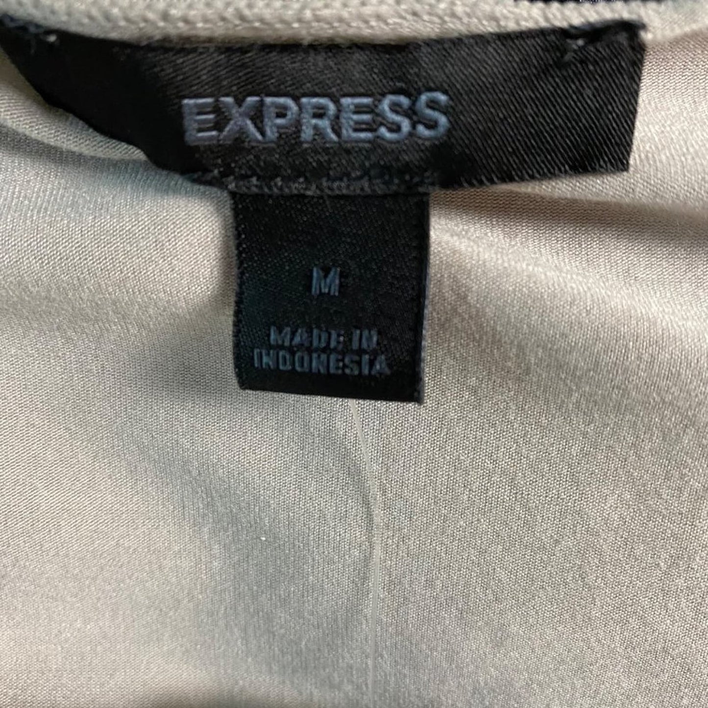 Express sz M Short sleeve lace trim blouse NWT